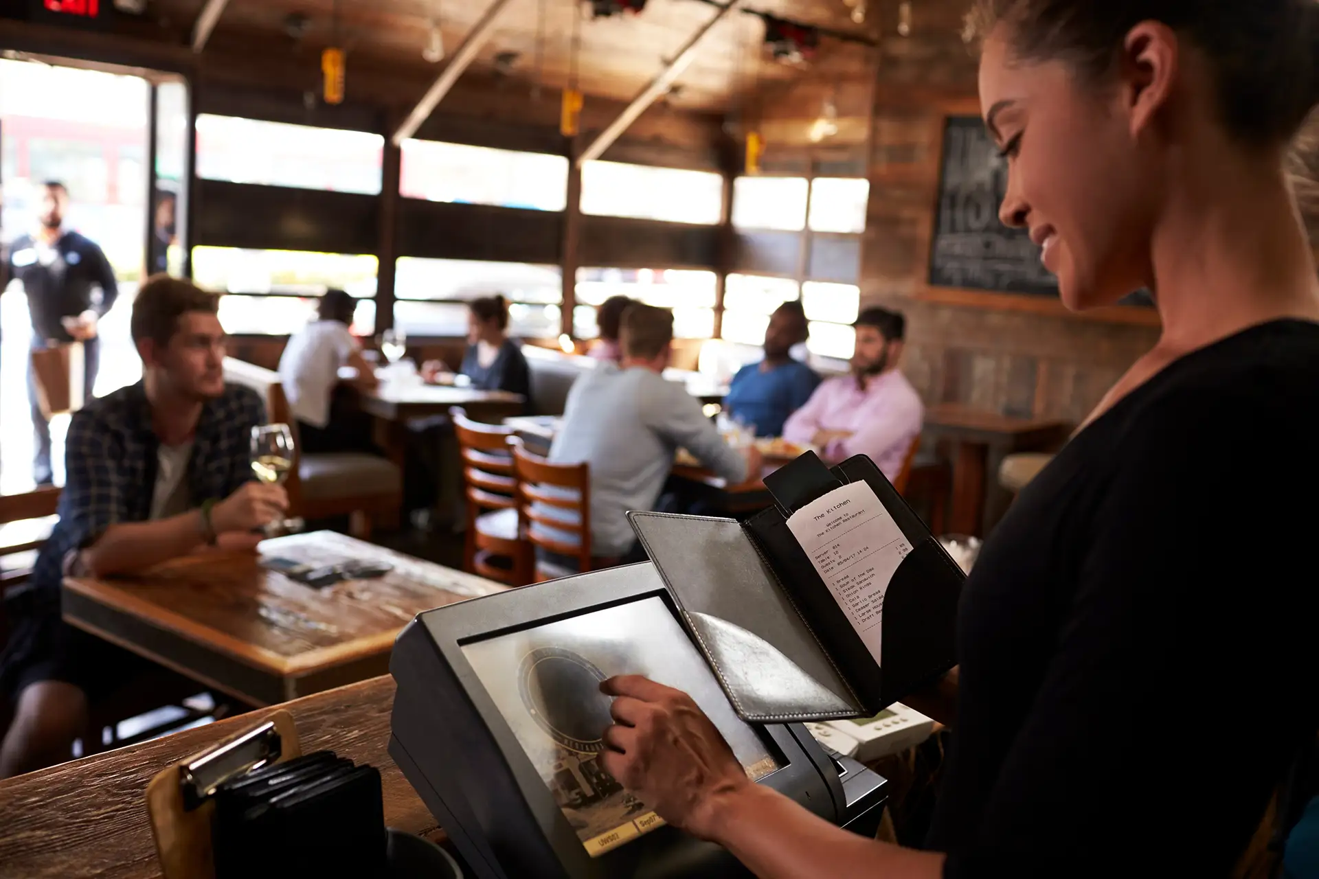 2025 Updates: Minimum Wage for Tipped Employees and NYS Tip Credit